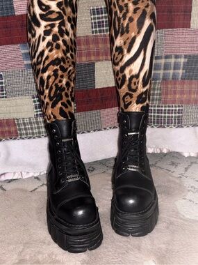new rock black tower M-NEWMILI083-S21
